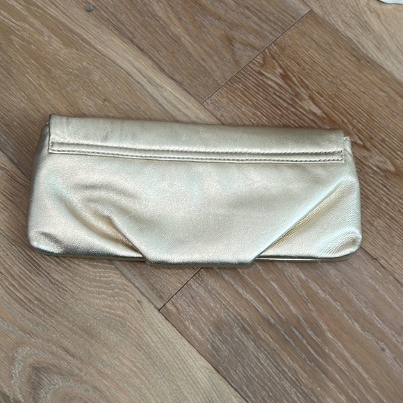 🎄Gold Banana Republic Clutch with wristlet strap pristine interior holiday time - Picture 6 of 6